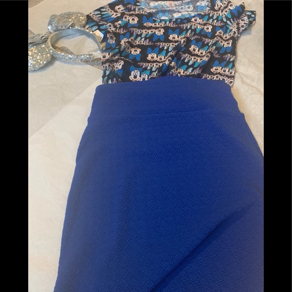 XS pencil skirt with XXS Mickey T-shirt - NWT - Picture 1 of 3